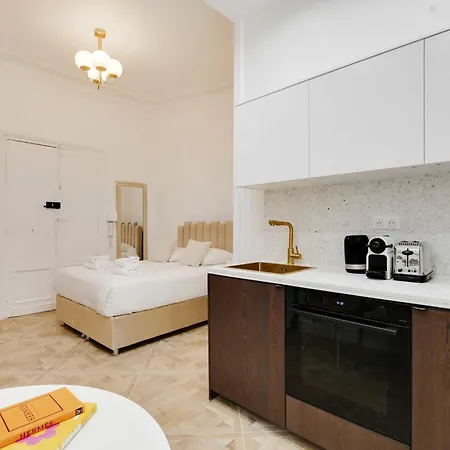 Cozy Studio In The Heart Of *